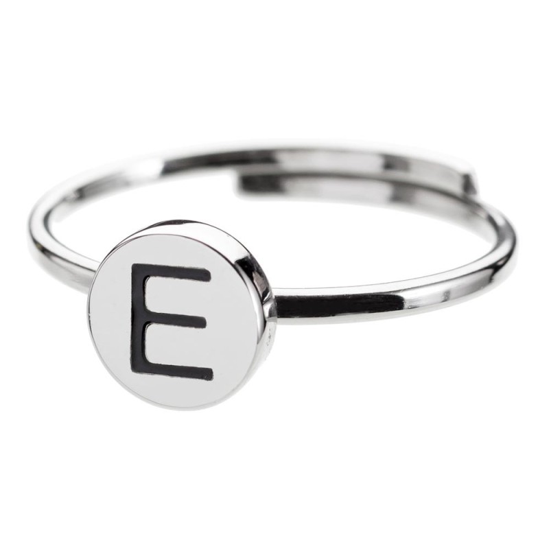 Anello con lettera smaltata