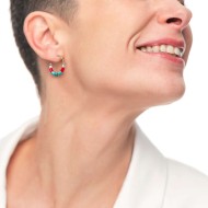 Orecchino a cerchio con pietre a rondelle