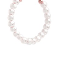 Orecchino a cerchio con perline di madreperla