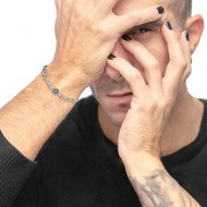 S.STEEL BRACELET WITH MARINE CHAIN AND WIND ROSE S.steel bracelet with marine chain 4,50 mm width, 2,20 mm thickness. On the cen