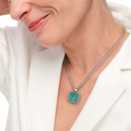 Collana catena grumetta con piastrina quadrata pendente