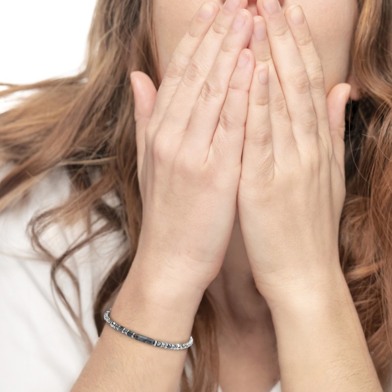 Bracciale elementi in pietra e bracciale con pietra centrale