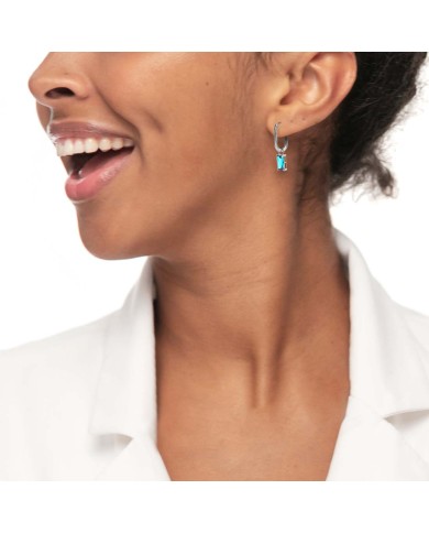 Orecchino ovale con zircone baguette