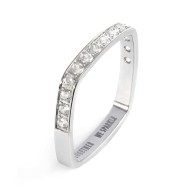 AN SQUADRATO CON CUBIC ZIRCONIA