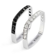 Anello squadrato con zirconi