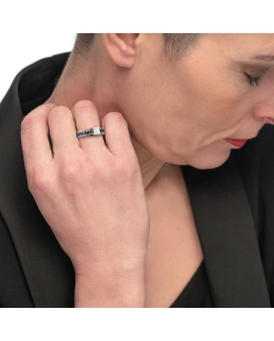 Anello catena grumetta con tennis centrale