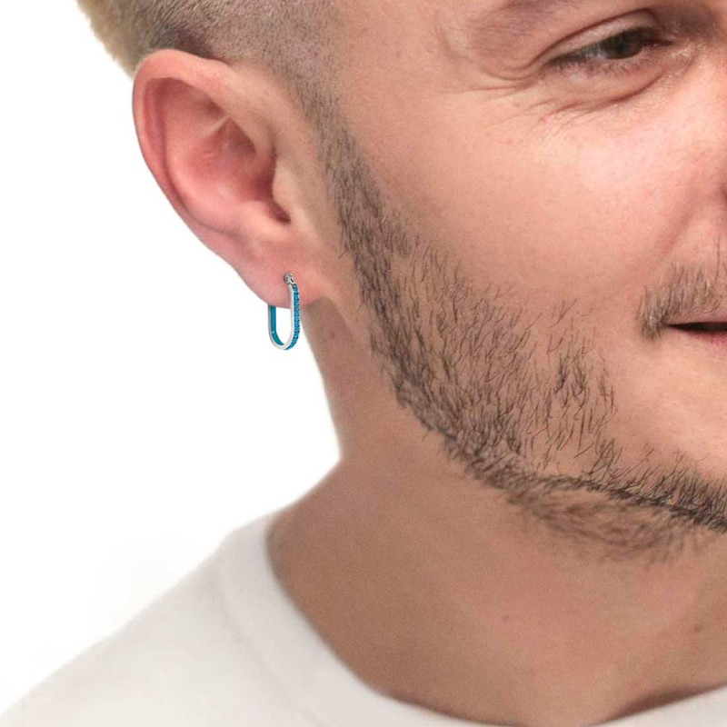 Orecchino ovale con zirconi e smalto