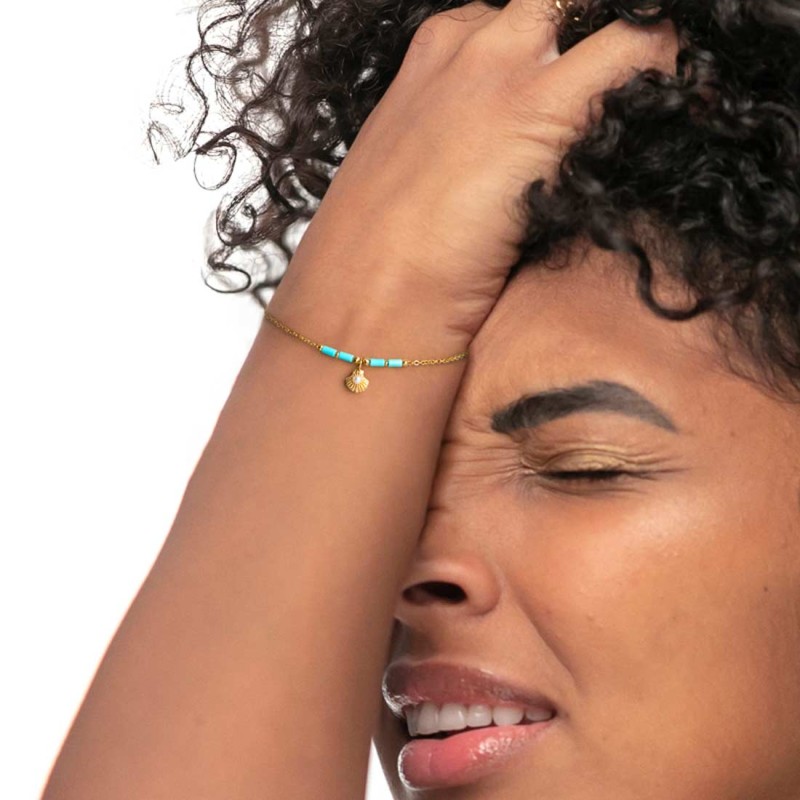Bracciale conchiglia pendente con perla e perline a tubo turchesi