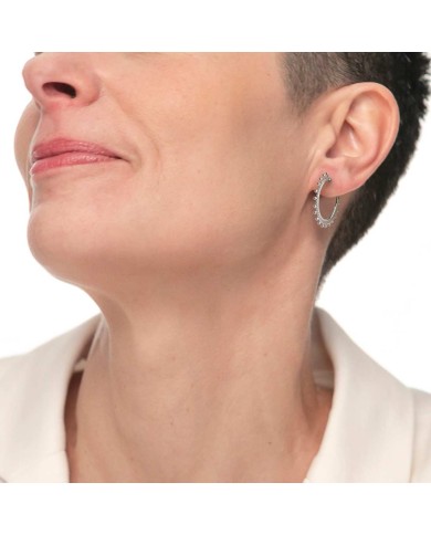 Orecchino a cerchio con catena grumetta e sfere