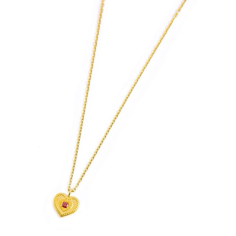 Collana con cuore pendente