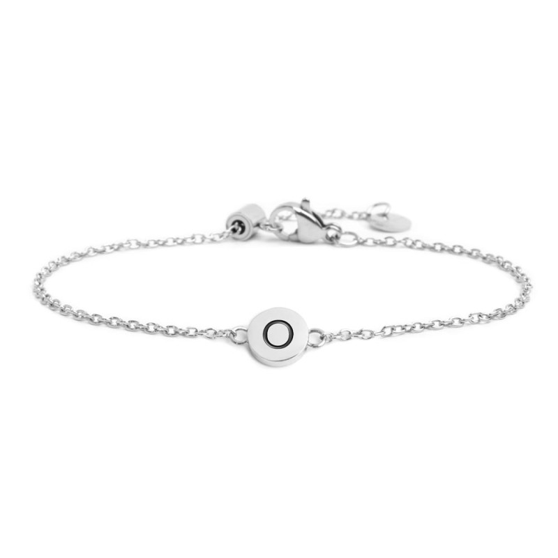 Bracciale con lettera smaltata