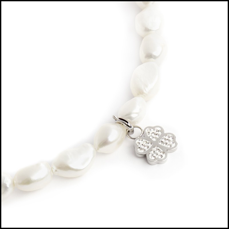 Cavigliera perle di fiume e charm quadrifoglio